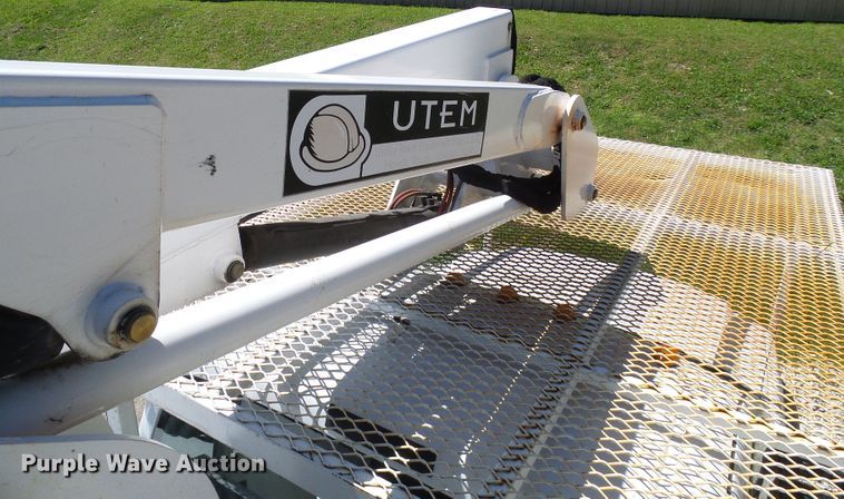 image for item DG5741 2008 Ford F550 Super Duty  bucket truck