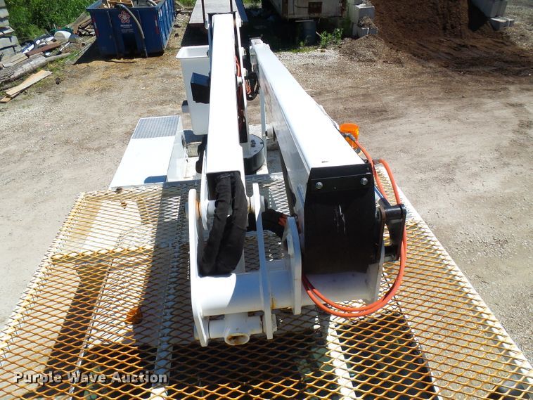 image for item DG5741 2008 Ford F550 Super Duty  bucket truck