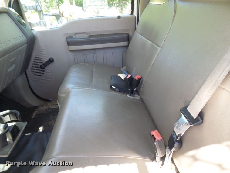 image for item DG5741 2008 Ford F550 Super Duty  bucket truck