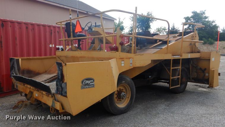 image for item DH4471 2001 Etnyre 2WD  chip spreader