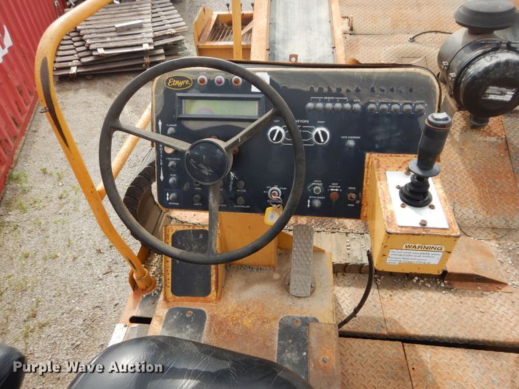 image for item DH4471 2001 Etnyre 2WD  chip spreader