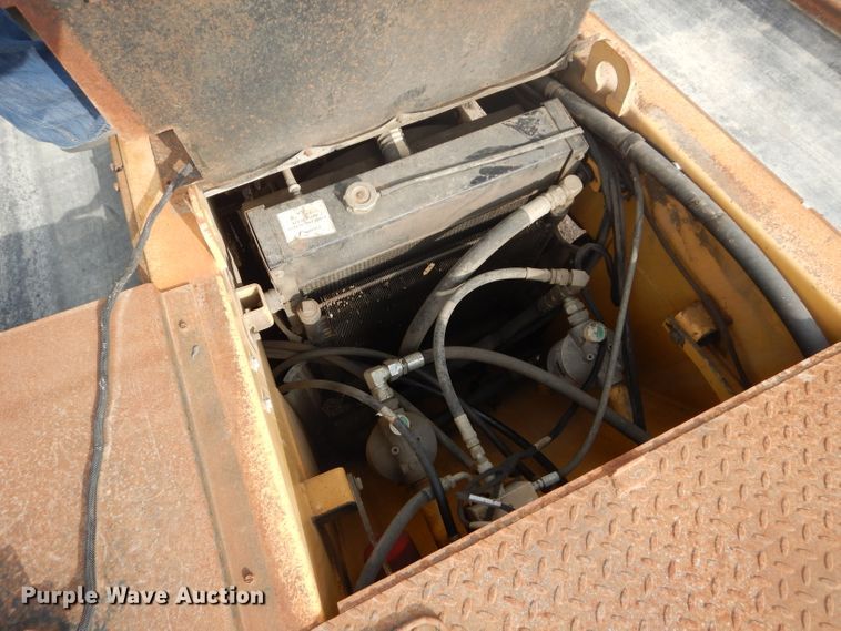 image for item DH4471 2001 Etnyre 2WD  chip spreader