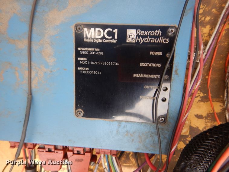 image for item DH4471 2001 Etnyre 2WD  chip spreader