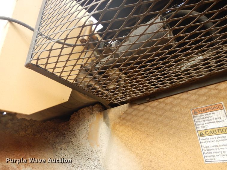 image for item DH4471 2001 Etnyre 2WD  chip spreader