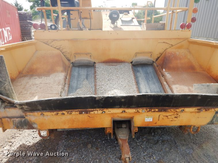 image for item DH4471 2001 Etnyre 2WD  chip spreader