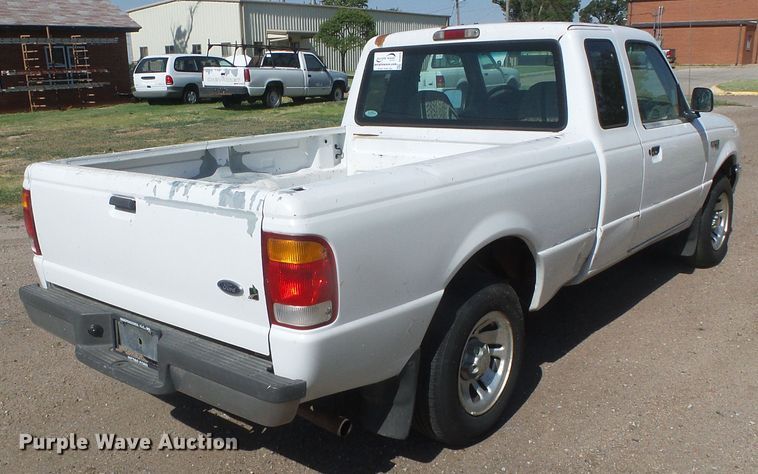 image for item DH4970 1999 Ford Ranger XLT  SuperCab pickup truck