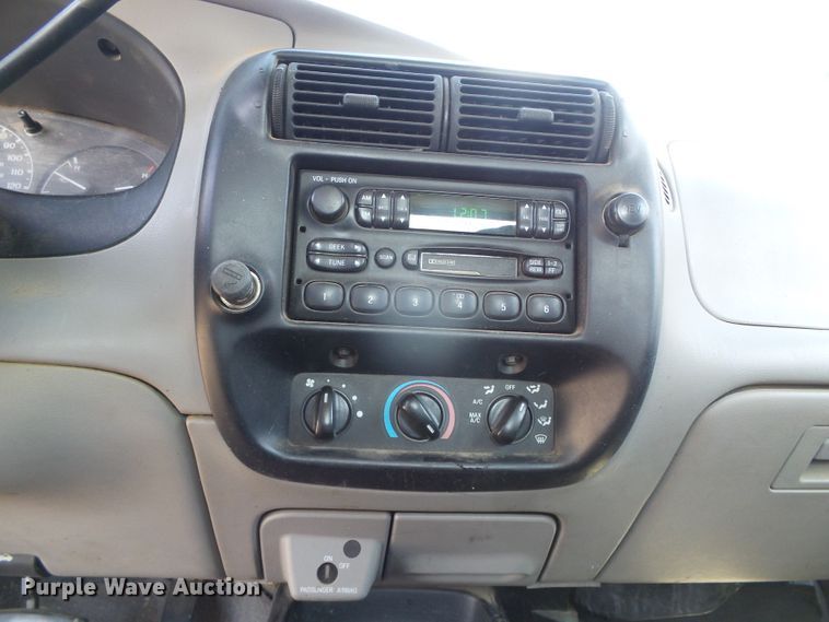 image for item DH4970 1999 Ford Ranger XLT  SuperCab pickup truck