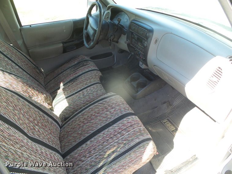 image for item DH4970 1999 Ford Ranger XLT  SuperCab pickup truck
