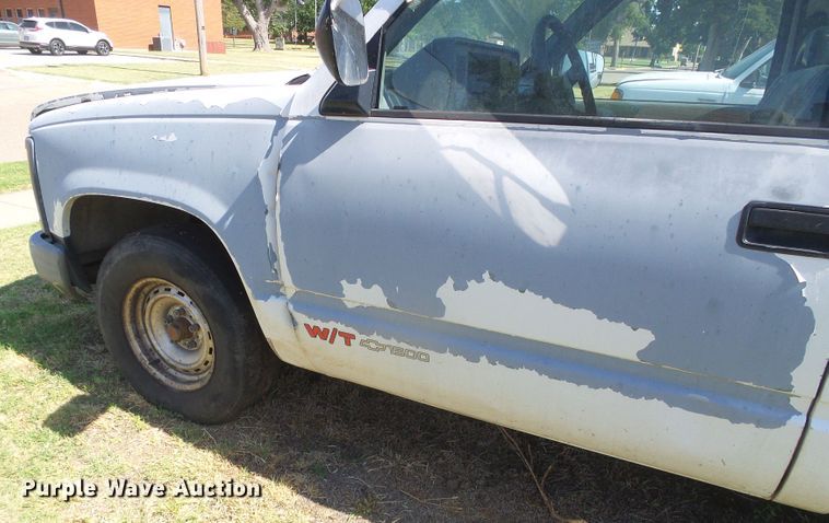 image for item DH4971 1992 Chevrolet Cheyenne 1500  pickup truck