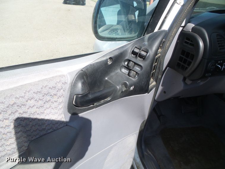 image for item DH4972 2000 Dodge Grand Caravan  van