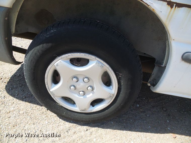 image for item DH4972 2000 Dodge Grand Caravan  van