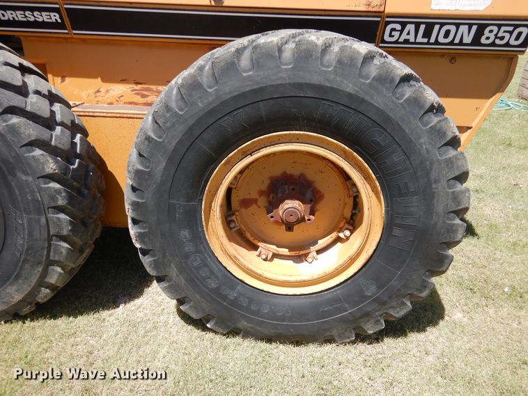 image for item DJ1000 1995 Galion 850  motor grader