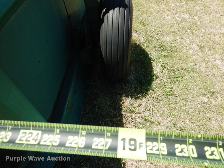 image for item DJ1001 2001 Aeromaster LO15B compost turner