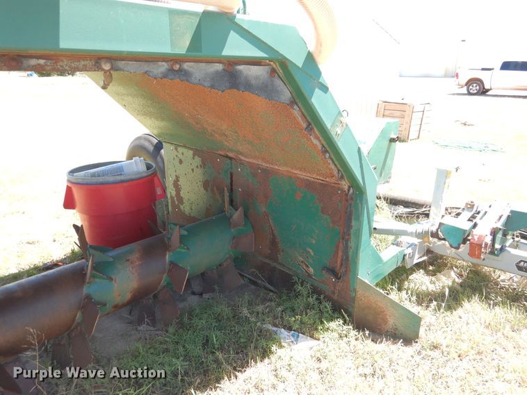 image for item DJ1001 2001 Aeromaster LO15B compost turner