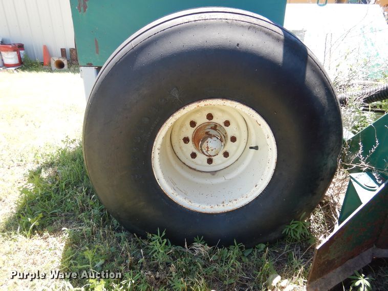 image for item DJ1001 2001 Aeromaster LO15B compost turner