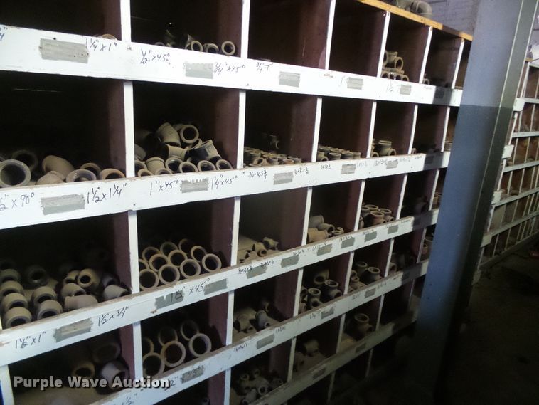 image for item EL9153 Steel and galvanized pipe fittings