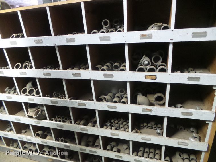 image for item EL9153 Steel and galvanized pipe fittings