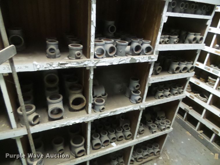 image for item EL9153 Steel and galvanized pipe fittings