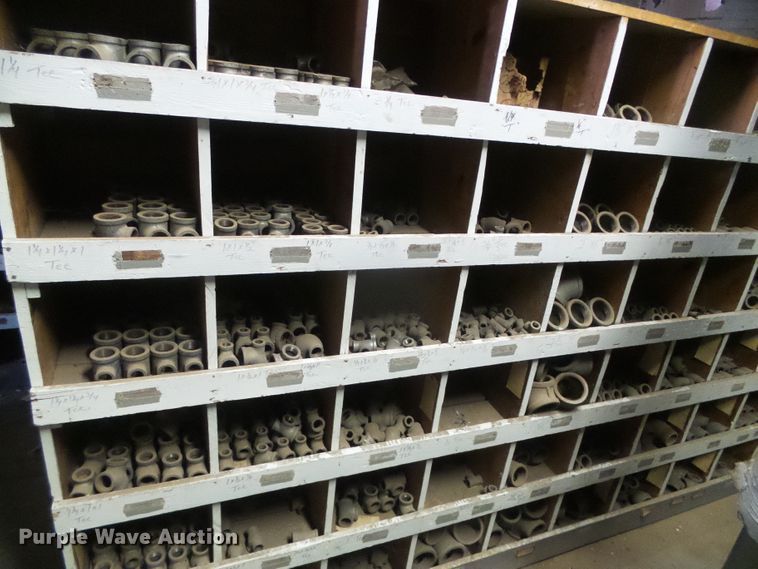 image for item EL9153 Steel and galvanized pipe fittings