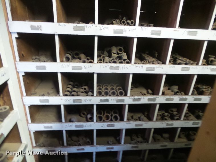 image for item EL9153 Steel and galvanized pipe fittings