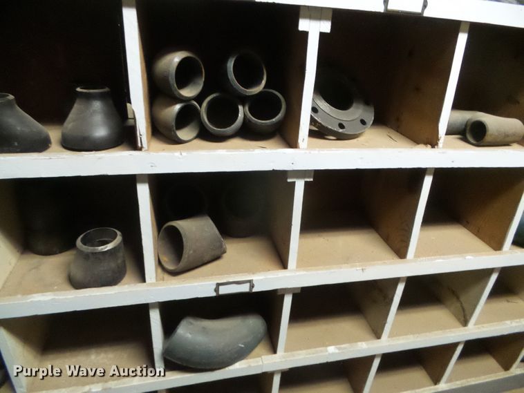 image for item EL9155 Gate valves and weldable fittings