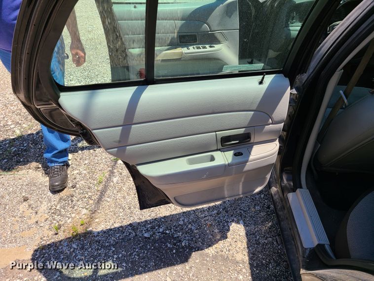 image for item FX9515 2005 Ford Crown Victoria Police Interceptor