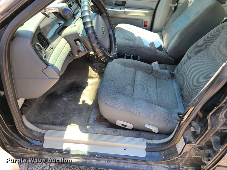 image for item FX9515 2005 Ford Crown Victoria Police Interceptor