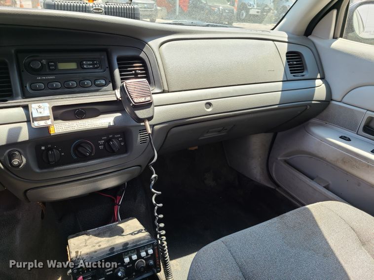 image for item FX9515 2005 Ford Crown Victoria Police Interceptor
