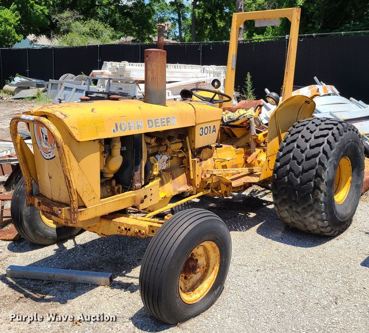 image for item FX9517 John Deere 301A  tractor