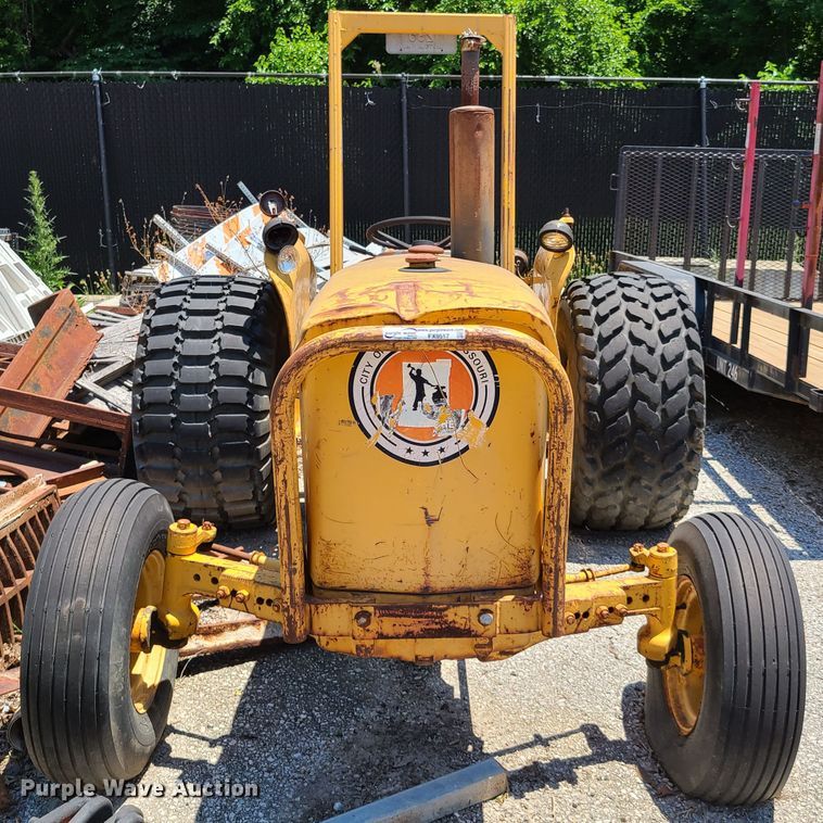 image for item FX9517 John Deere 301A  tractor