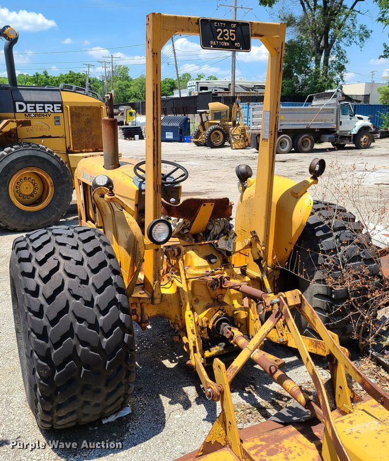 image for item FX9517 John Deere 301A  tractor