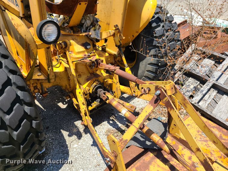 image for item FX9517 John Deere 301A  tractor