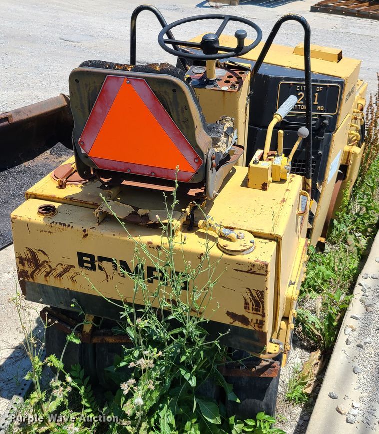 image for item FX9518 Bomag BW100AC  combination roller