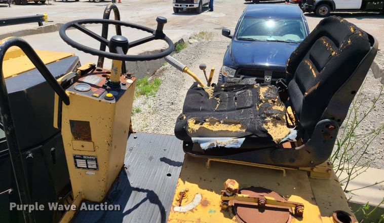 image for item FX9518 Bomag BW100AC  combination roller