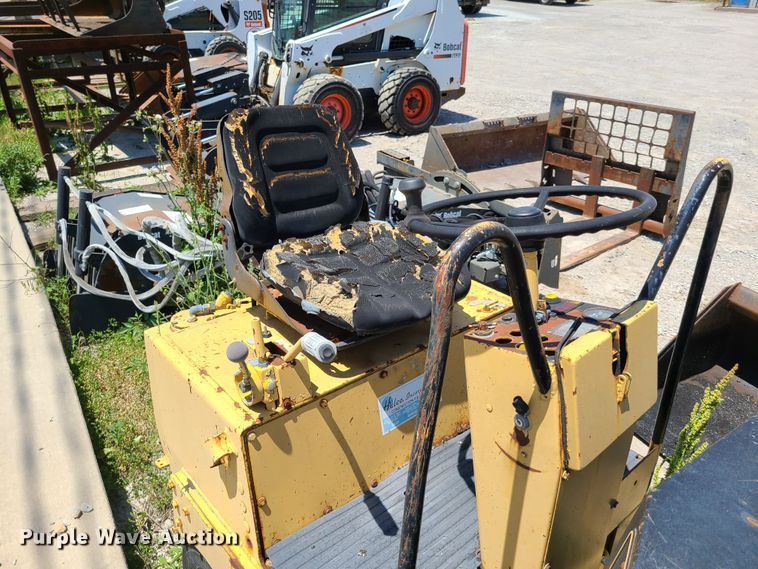 image for item FX9518 Bomag BW100AC  combination roller