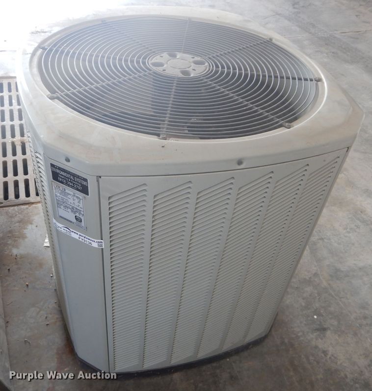 image for item FY9136 Trane 4TTB3060D1000AA AC unit