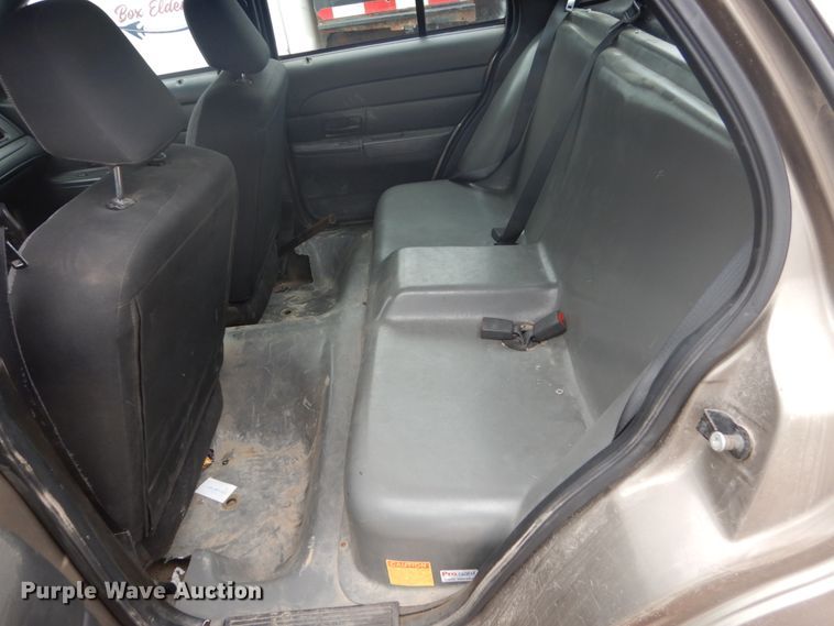image for item GA9042 2007 Ford Crown Victoria Police Interceptor