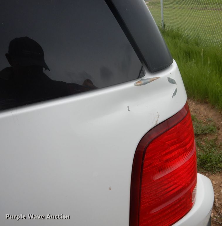 image for item GA9047 2003 Ford Explorer  SUV