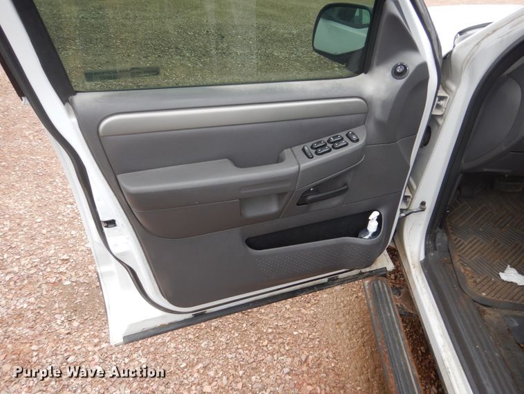 image for item GA9047 2003 Ford Explorer  SUV