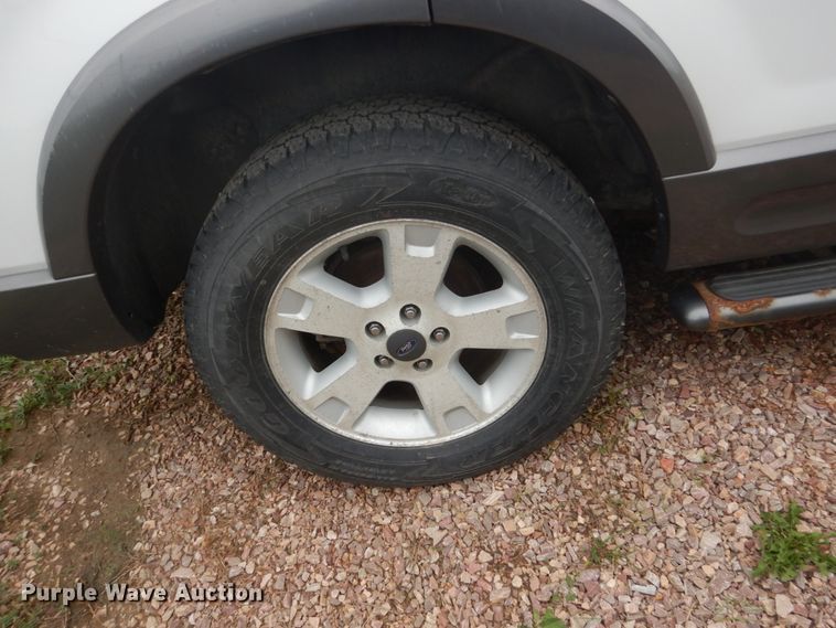 image for item GA9047 2003 Ford Explorer  SUV