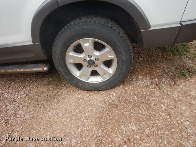 image for item GA9047 2003 Ford Explorer  SUV