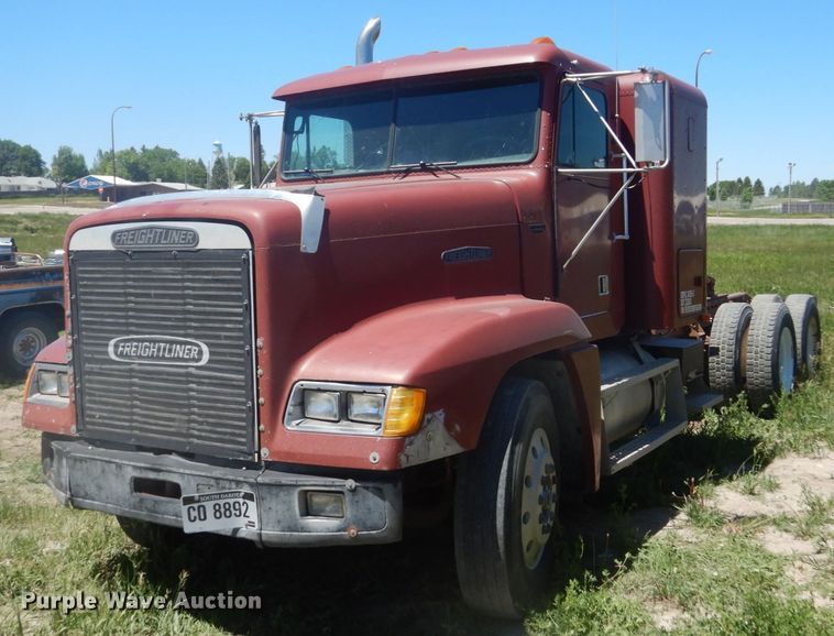 image for item GA9053 1989 Freightliner FLD  semi truck