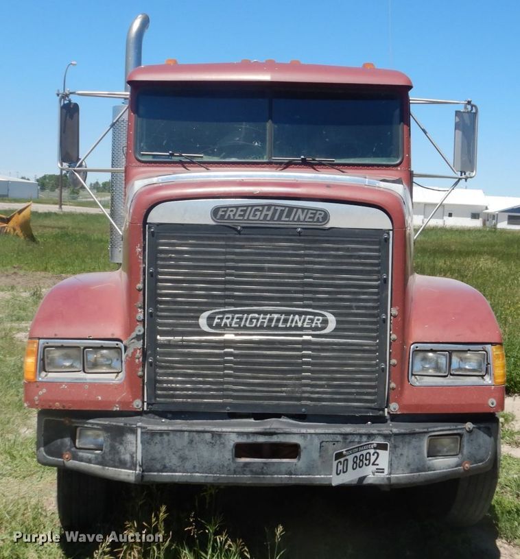 image for item GA9053 1989 Freightliner FLD  semi truck