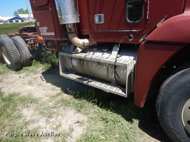 image for item GA9053 1989 Freightliner FLD  semi truck