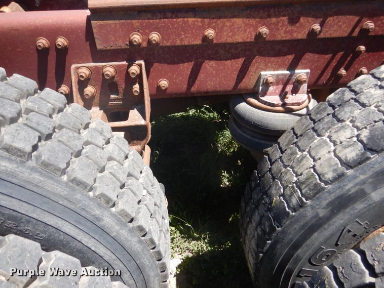 image for item GA9053 1989 Freightliner FLD  semi truck