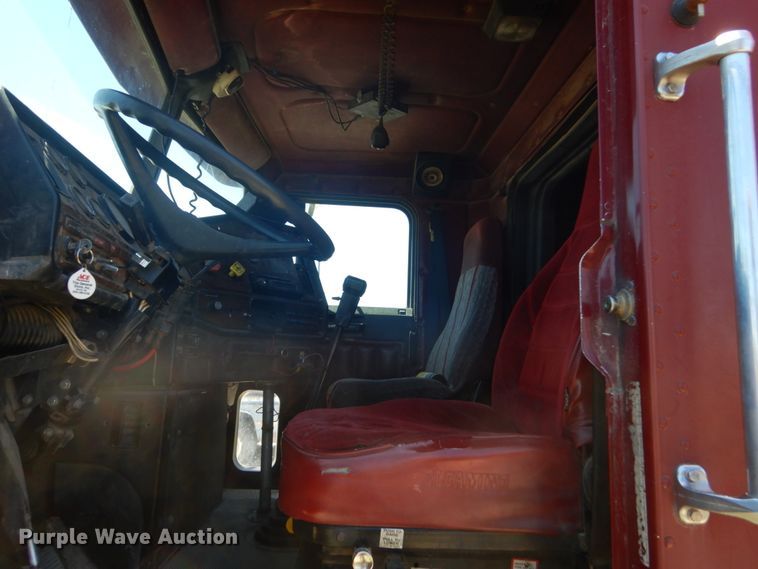 image for item GA9053 1989 Freightliner FLD  semi truck