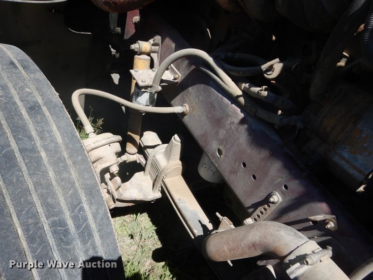 image for item GA9053 1989 Freightliner FLD  semi truck