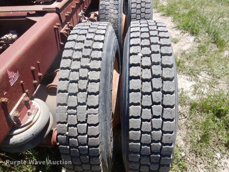 image for item GA9053 1989 Freightliner FLD  semi truck