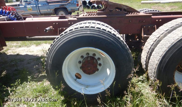 image for item GA9053 1989 Freightliner FLD  semi truck