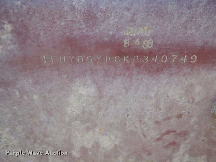 image for item GA9053 1989 Freightliner FLD  semi truck